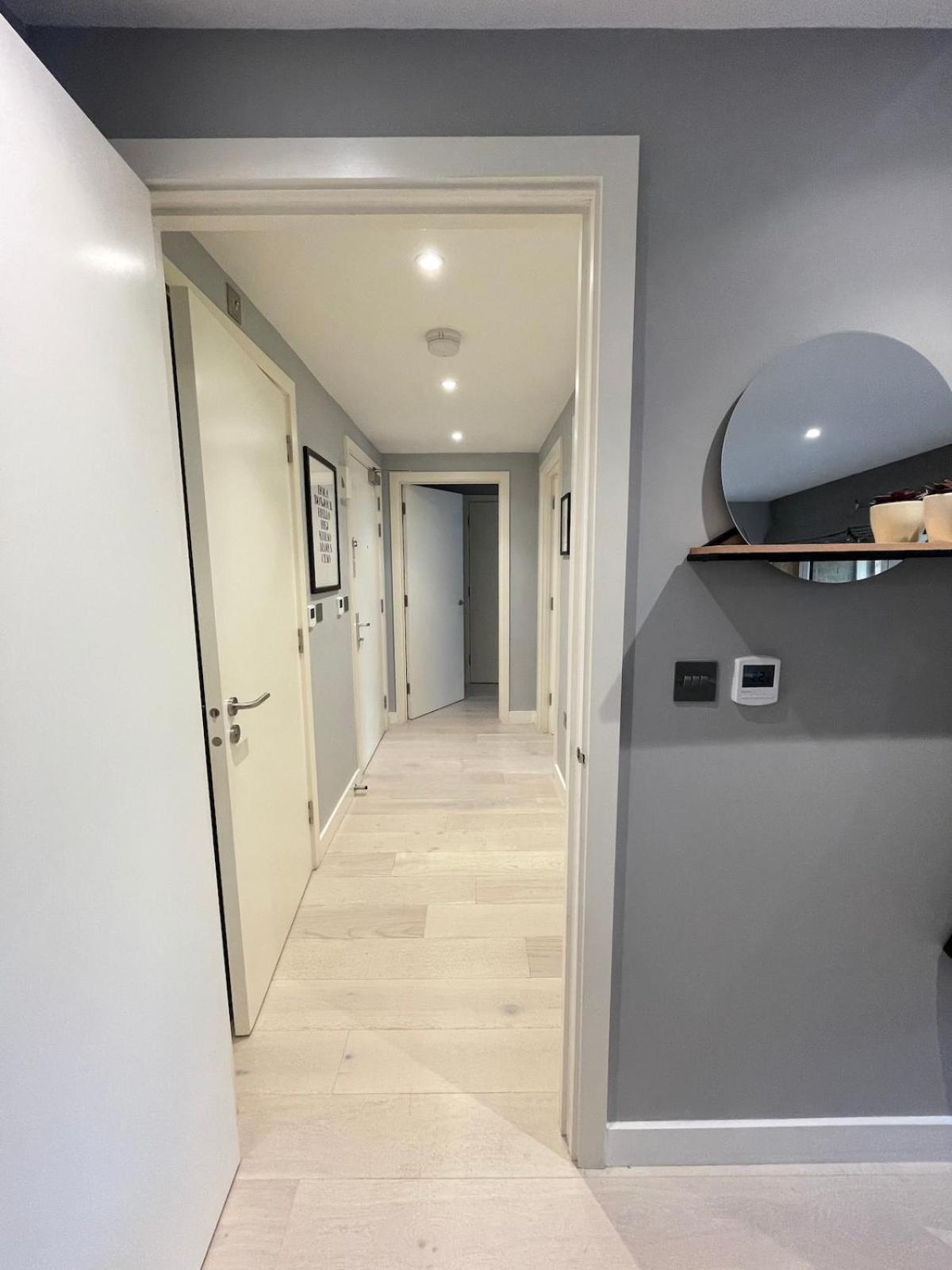 Stylish & Modern 2-bed With Private Terrace Appartamento