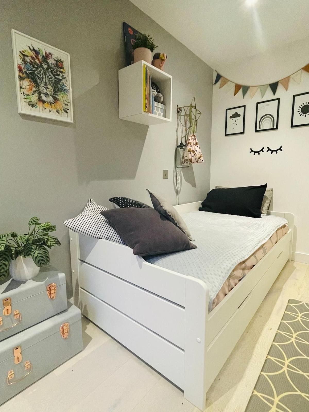 Stylish & Modern 2-bed With Private Terrace Appartamento *