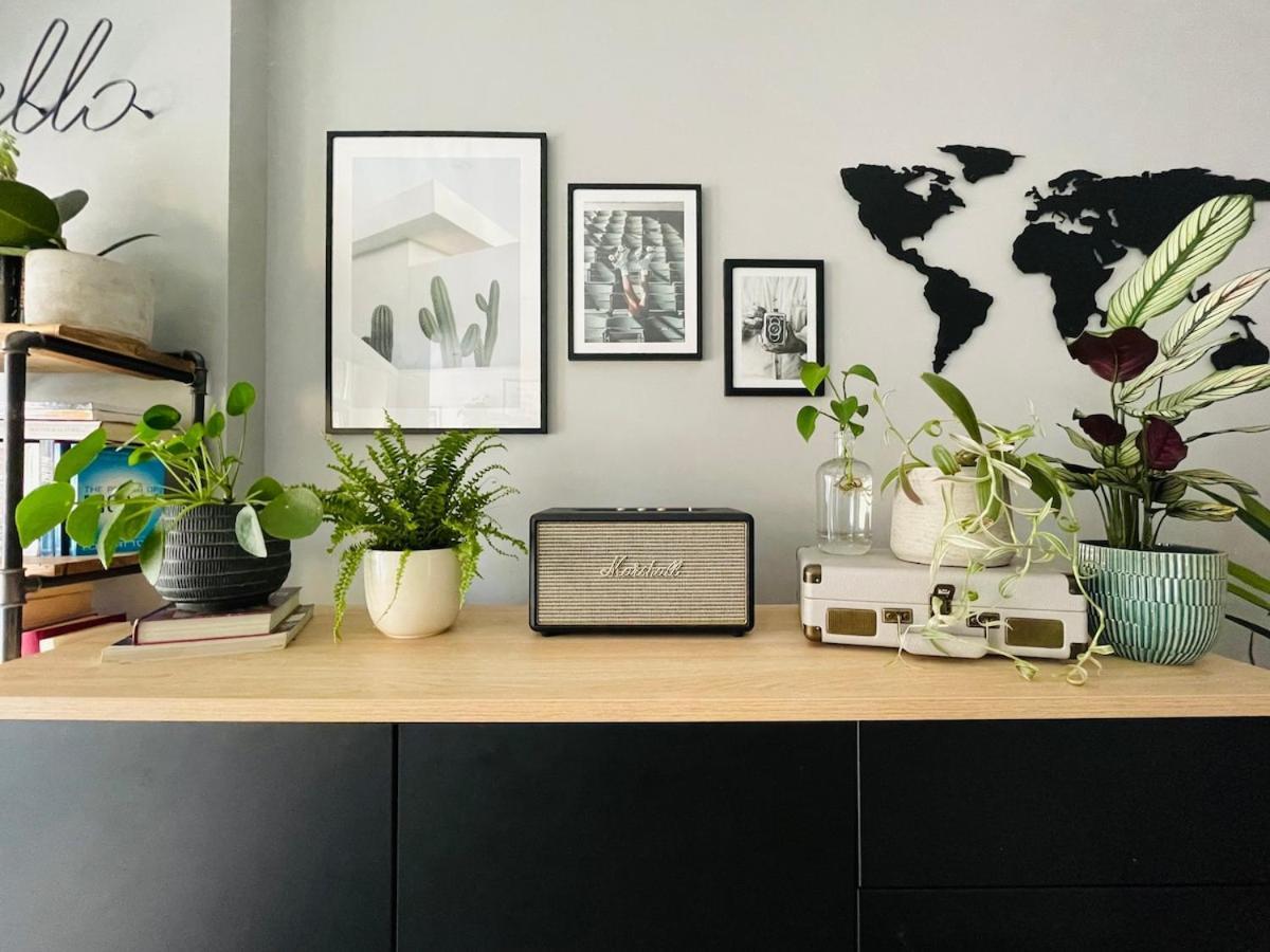 Stylish & Modern 2-bed With Private Terrace Appartamento *